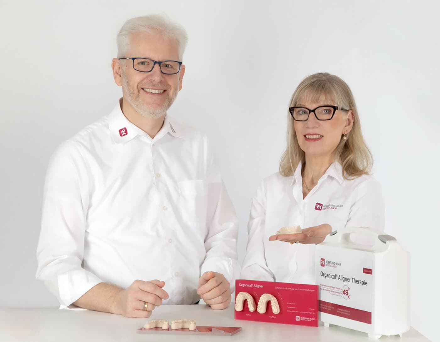 Ihr Aligner Team — ZT Erik Lauter und Sabine Löchert